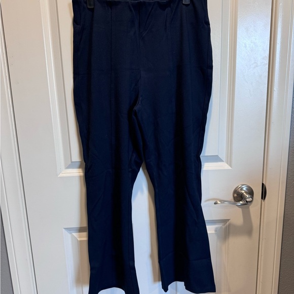 Old Navy women Navy ankle flared pants size Large - Picture 1 of 2